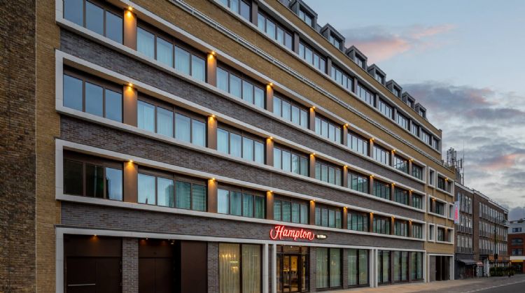 Hampton by Hilton London City****