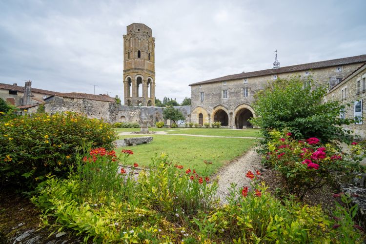 Charroux